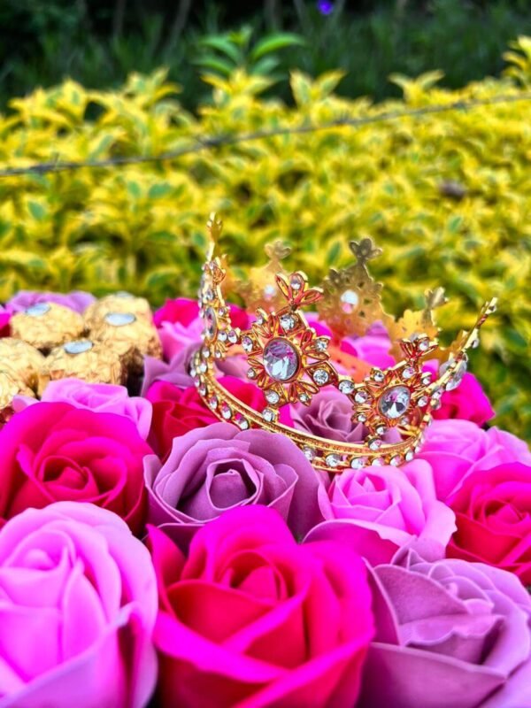 CROWN - Imagen 4